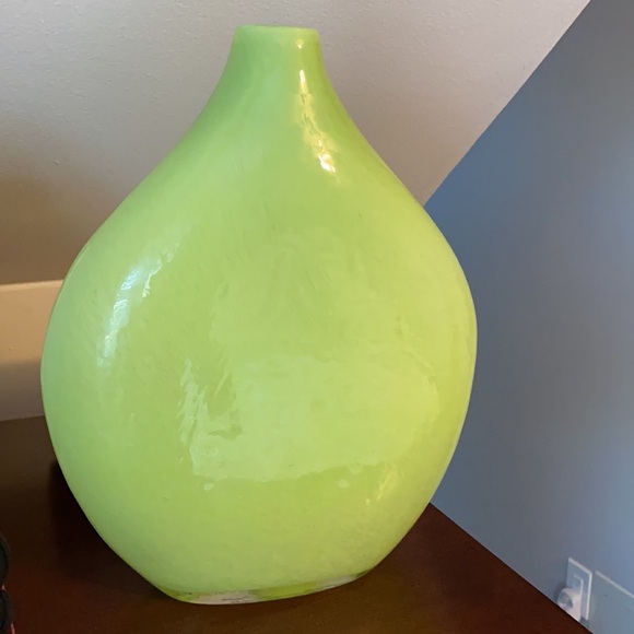 Green Vase Glass - Picture 2 of 7